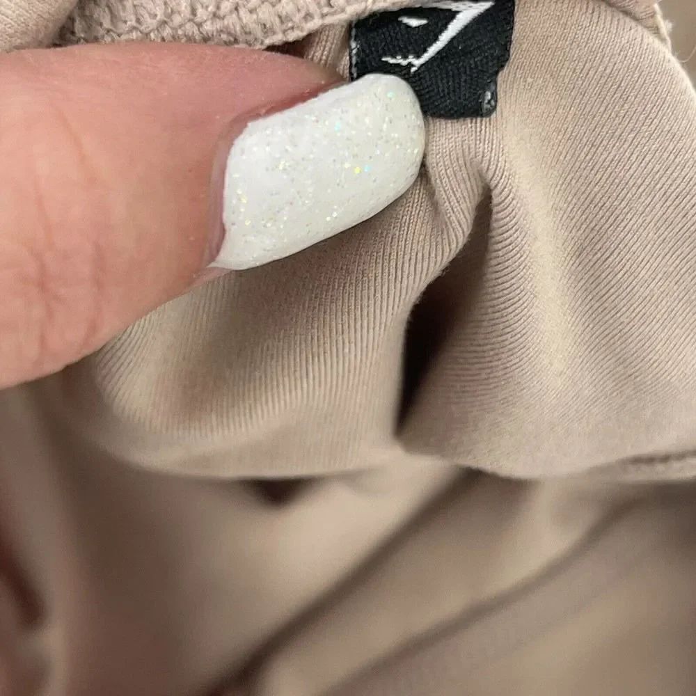 Gymshark Leggings High Rise Size XS Moisture Management Blush Pink Active Wear - Picture 8 of 9